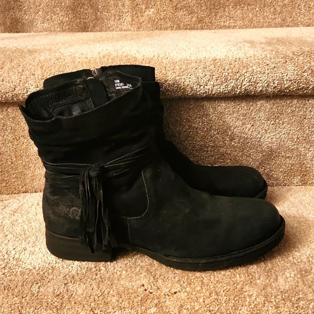 Born Women's Black Suede Moto Boots w/ Tassels Details Size 10